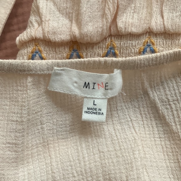 Mine - Strappy creamy loose top - size Large - Picture 11 of 12